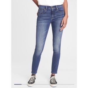 Gap mid rise true skinny ankle jeans